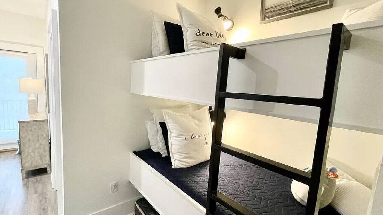 Photo of Bedroom in Gulf Shores