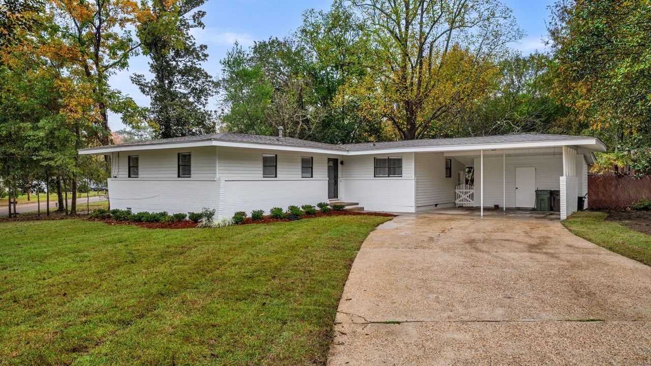 Photo of Outdoor in Hattiesburg