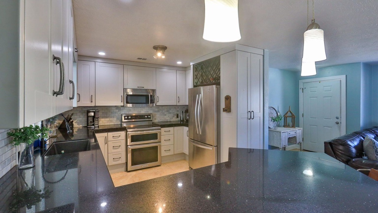 Photo of Kitchen in Willow Run