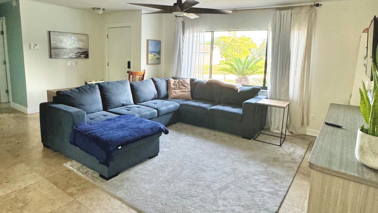 Photo of Livingroom in Willow Run