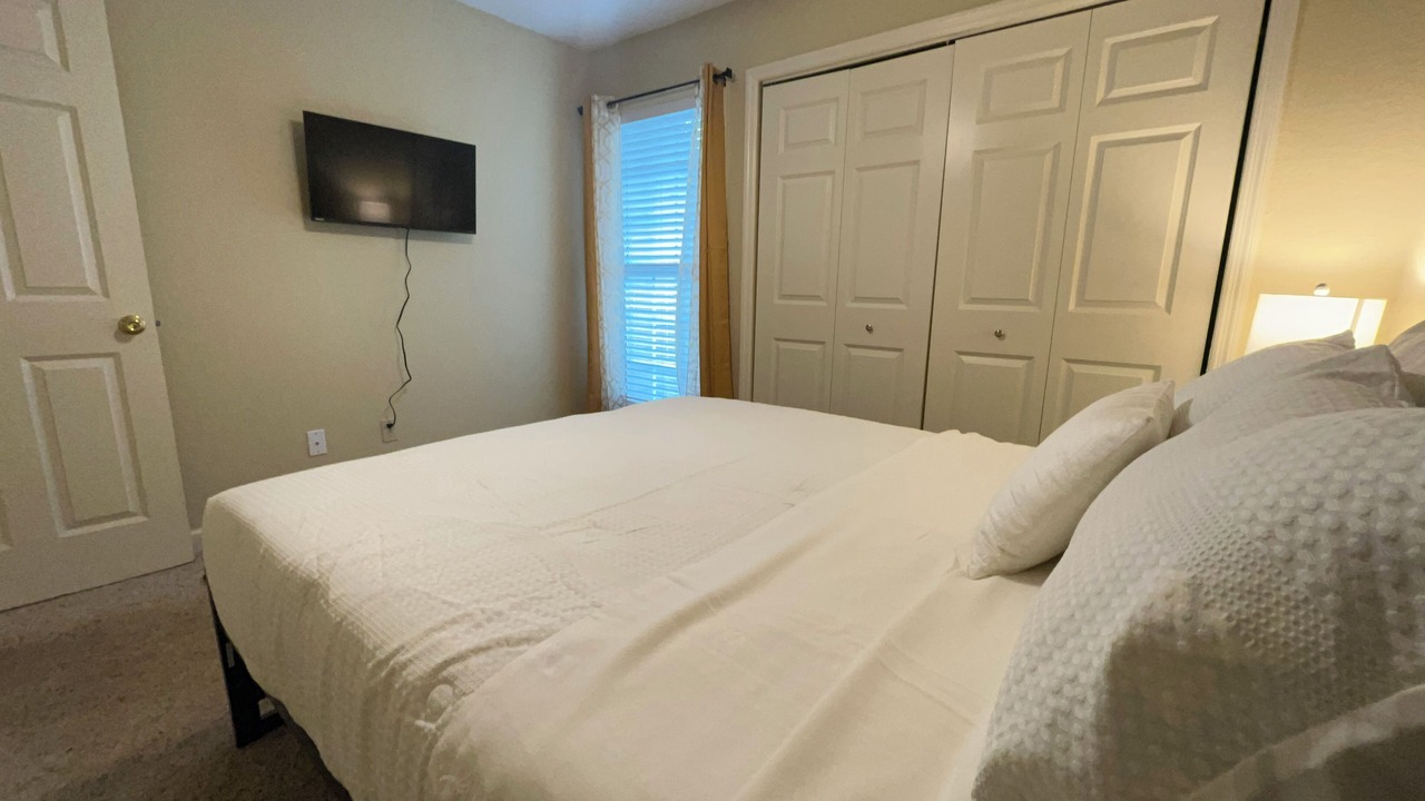 Photo of Bedroom in Valdosta