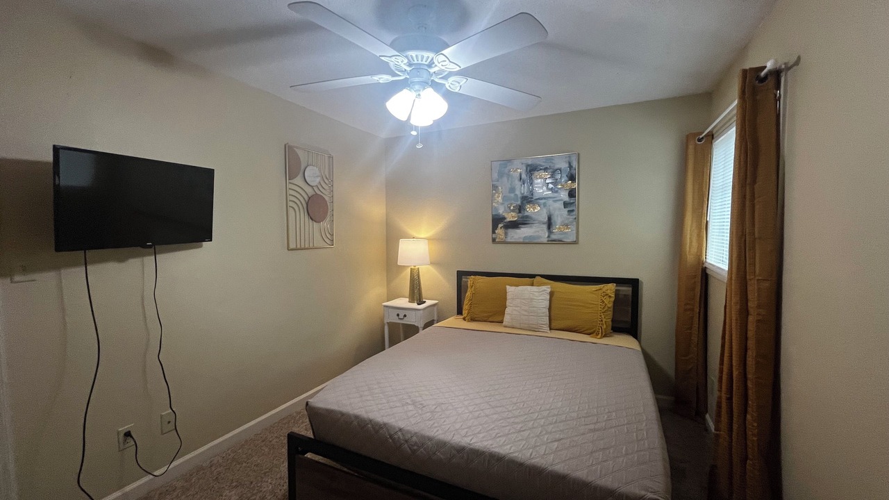 Photo of Bedroom in Valdosta