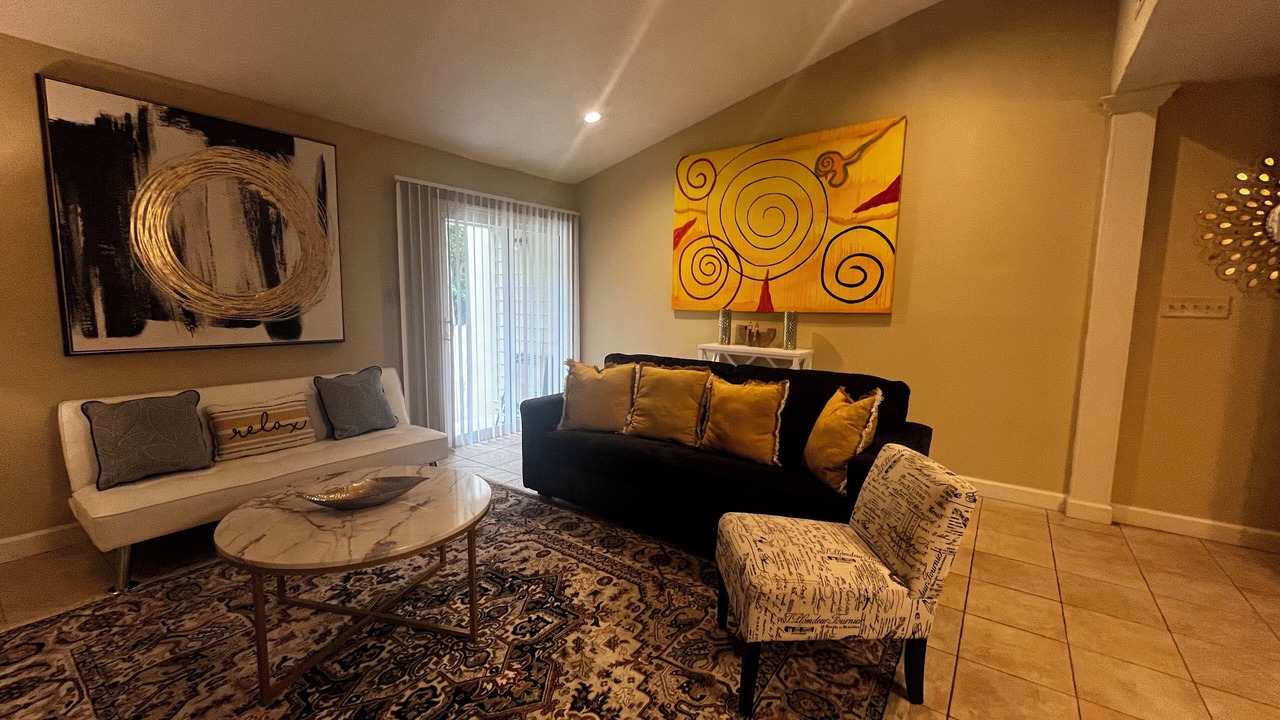 Photo of Livingroom in Valdosta