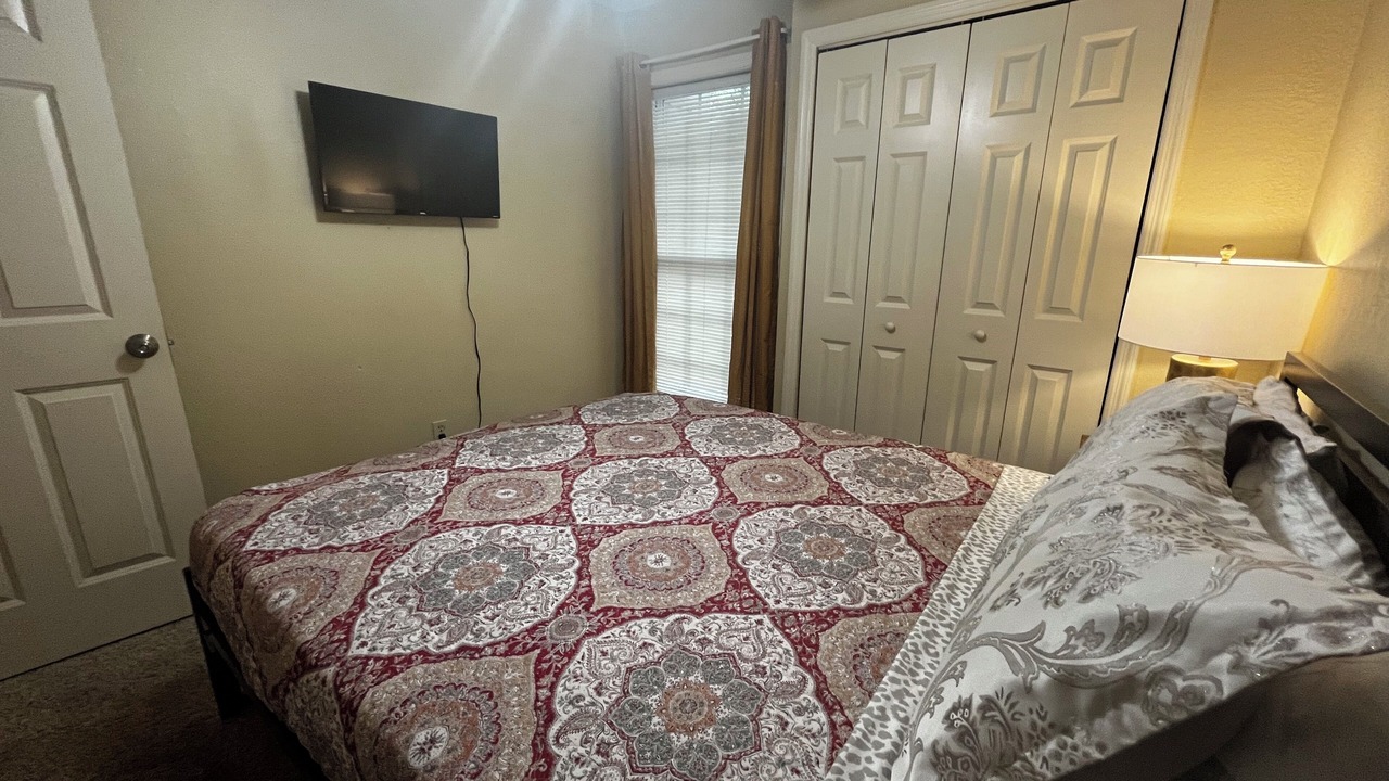 Photo of Bedroom in Valdosta