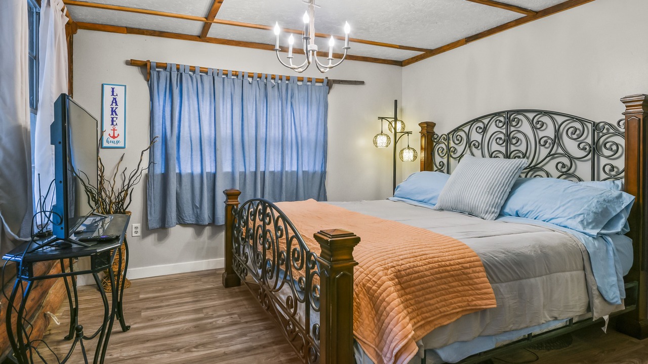 Photo of Bedroom in Kiln