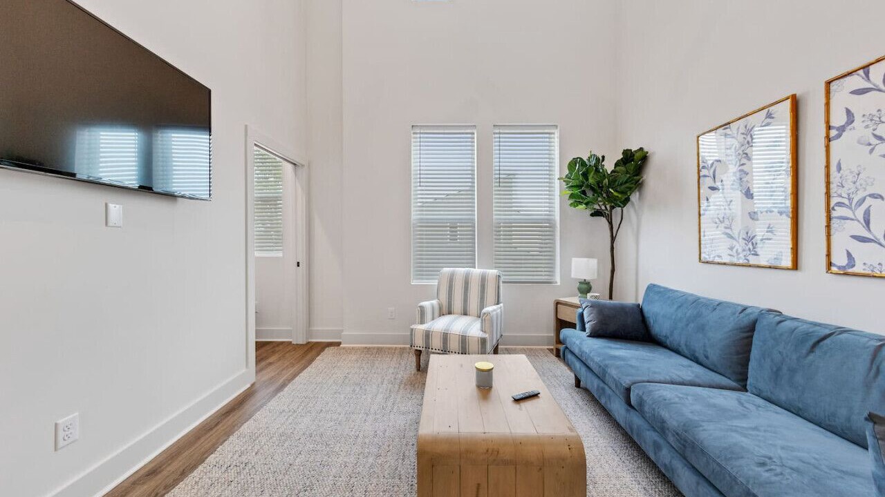 Photo of Livingroom in Lafayette