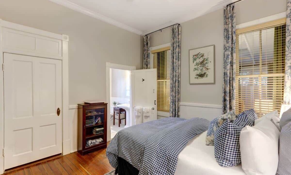 Photo of Bedroom in Hitch Village - Fred Wessels Homes