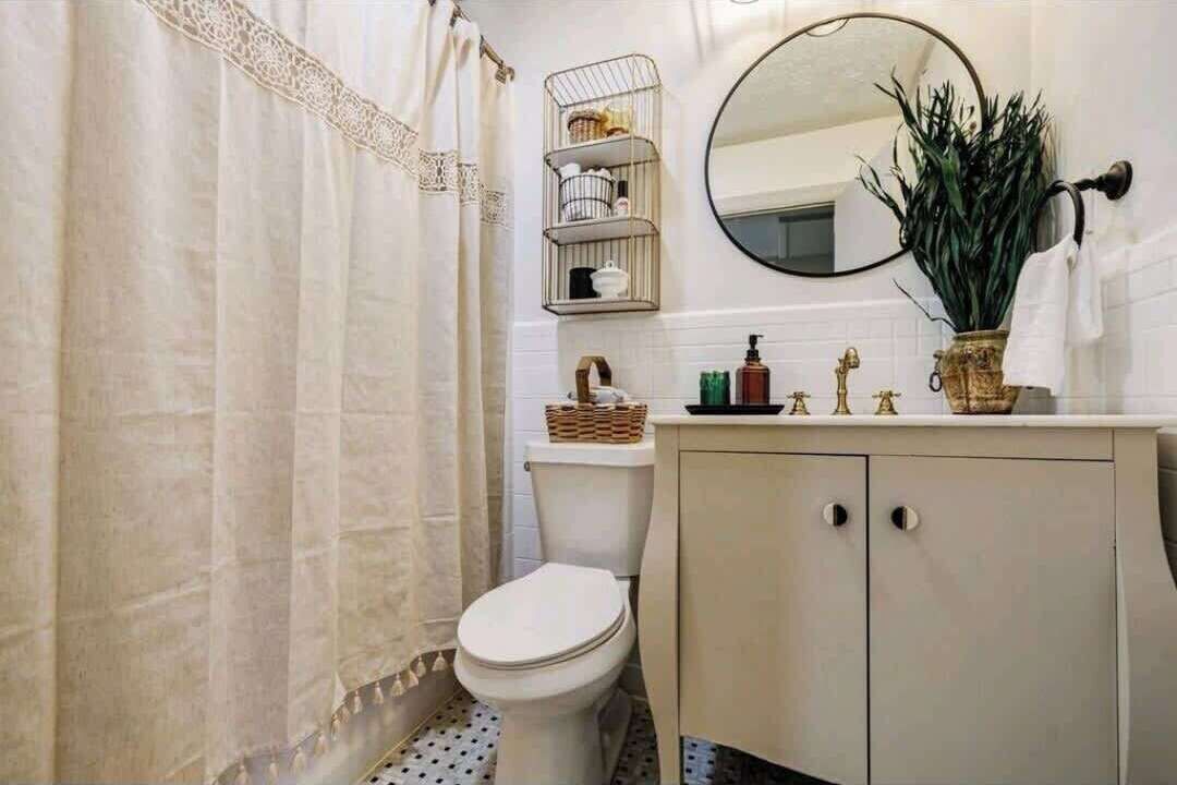 Photo of Bathroom in Old Fourth Ward