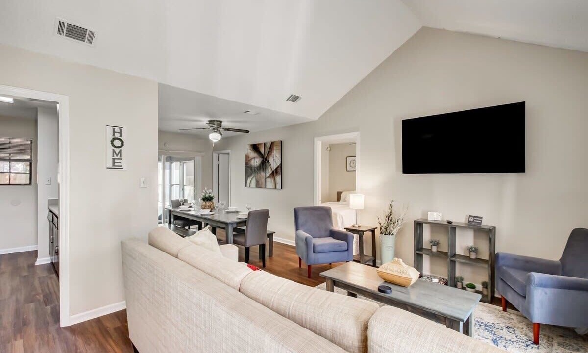 Photo of Bedroom in Savannah