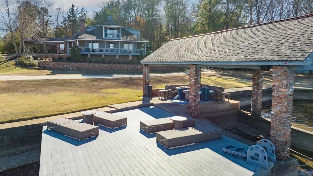 Photo of Outdoor in Northport