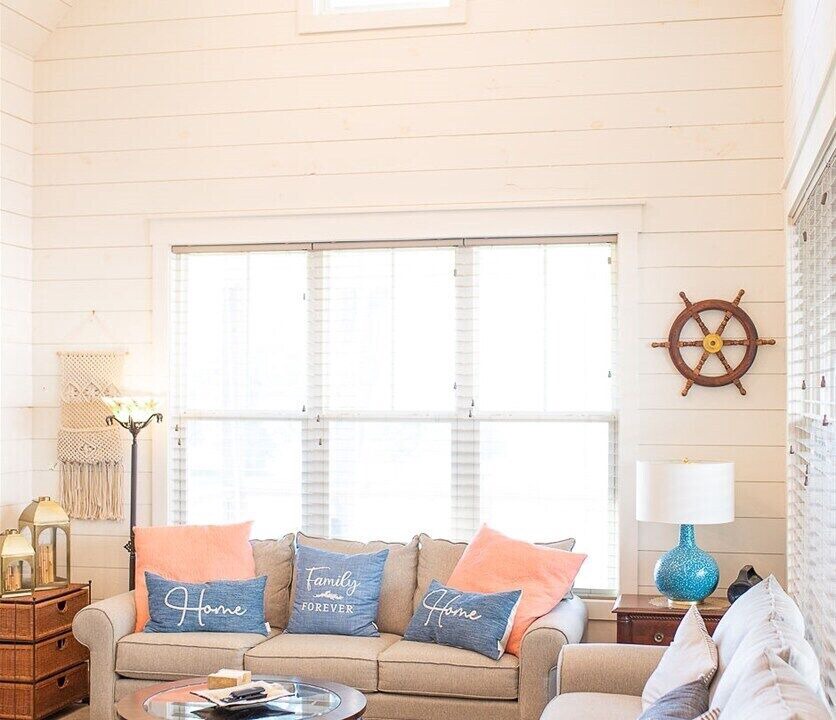 Photo of Livingroom in Guntersville