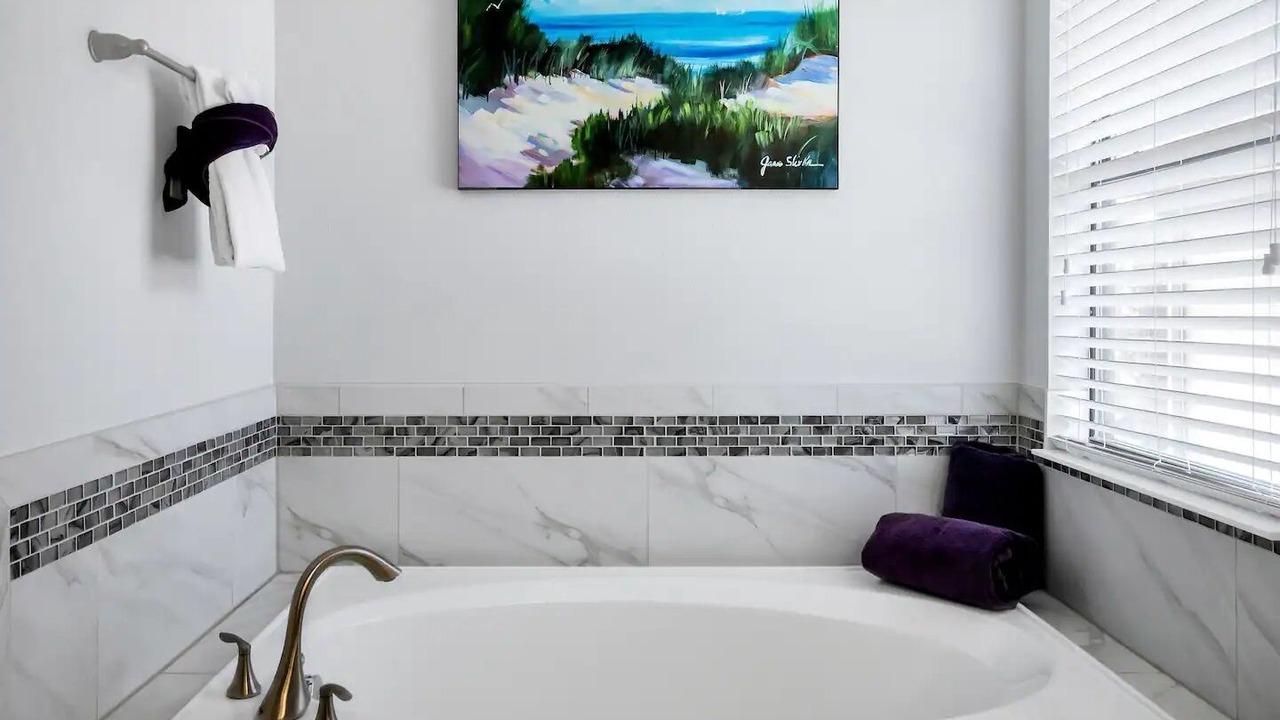 Photo of Bathroom in Loughman