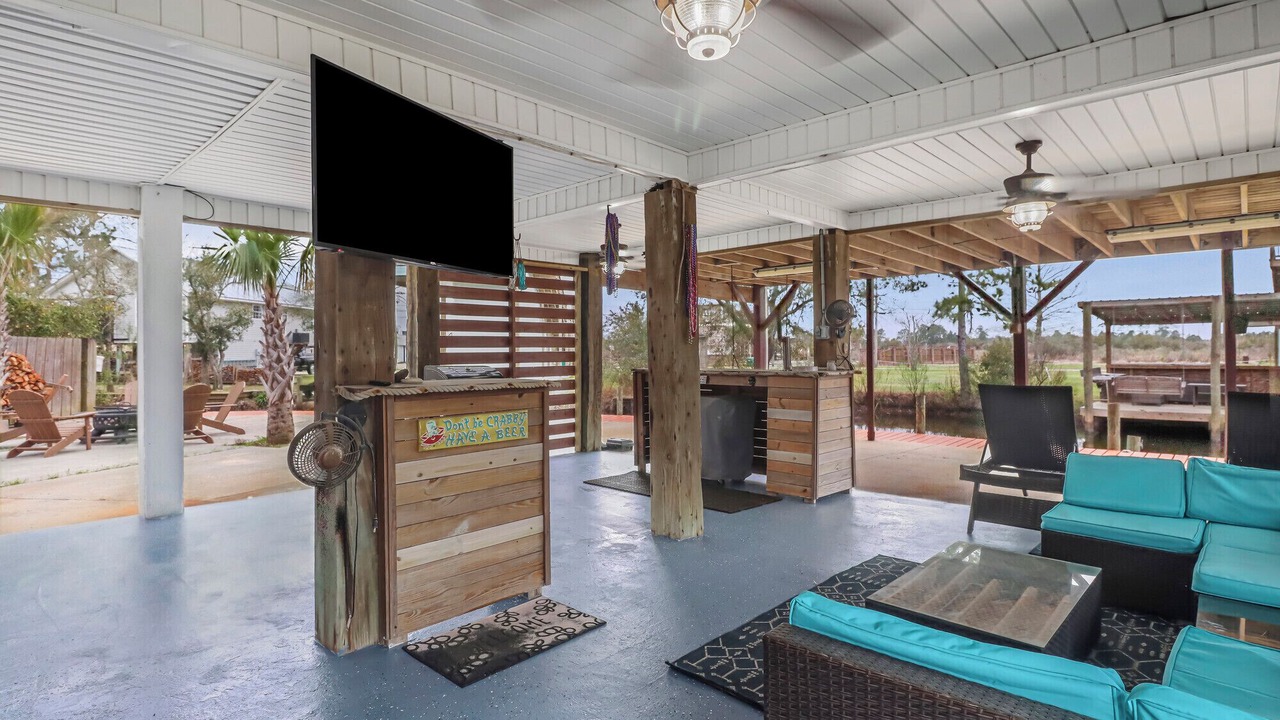Photo of Patio Balcony in Shoreline Park