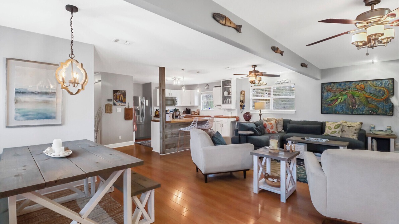 Photo of Livingroom in Shoreline Park