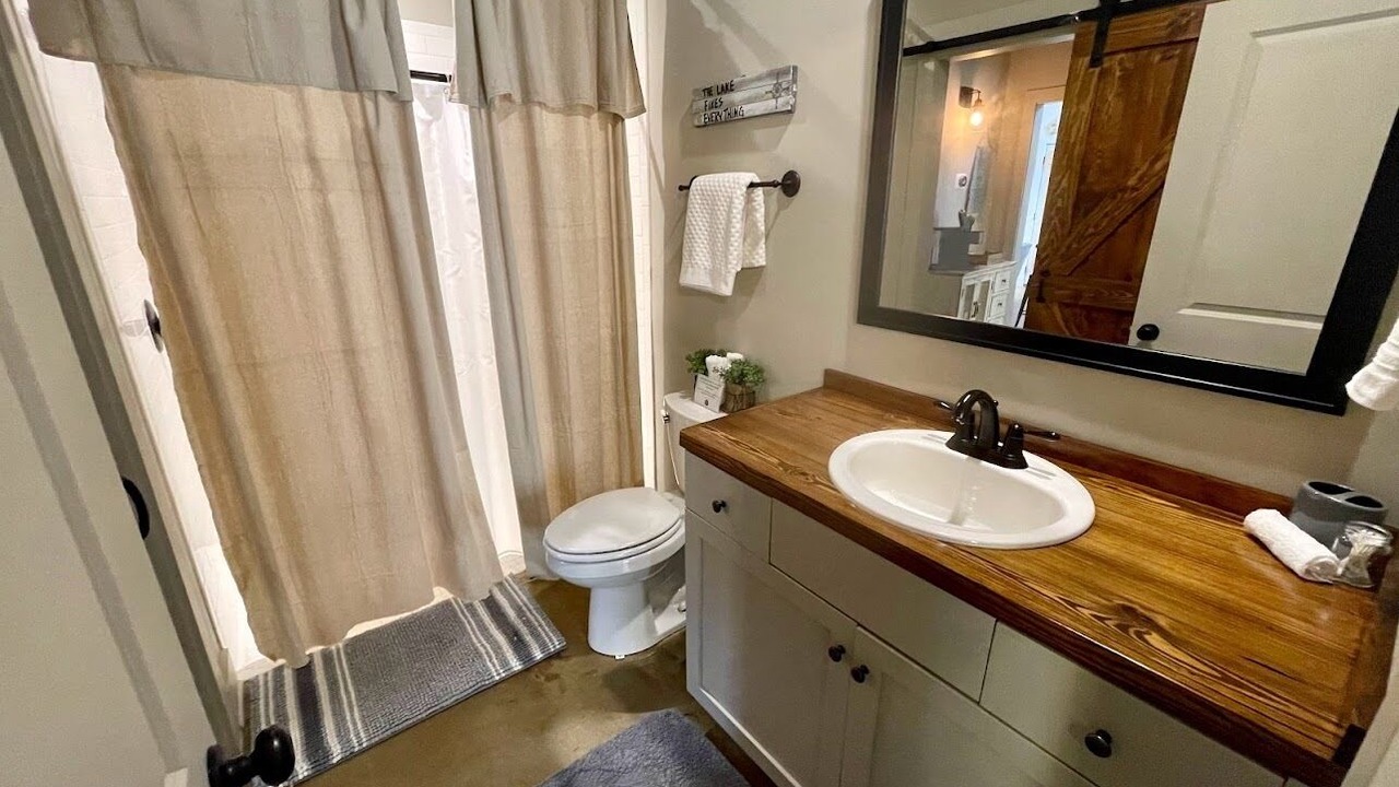 Photo of Bathroom in Tallassee