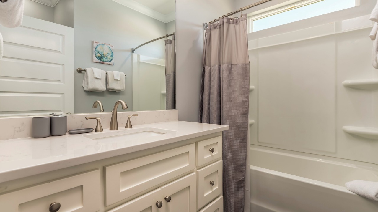 Photo of Bathroom in Dauphin Island