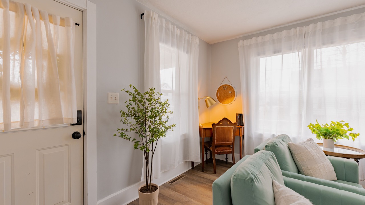 Photo of Livingroom in Midland