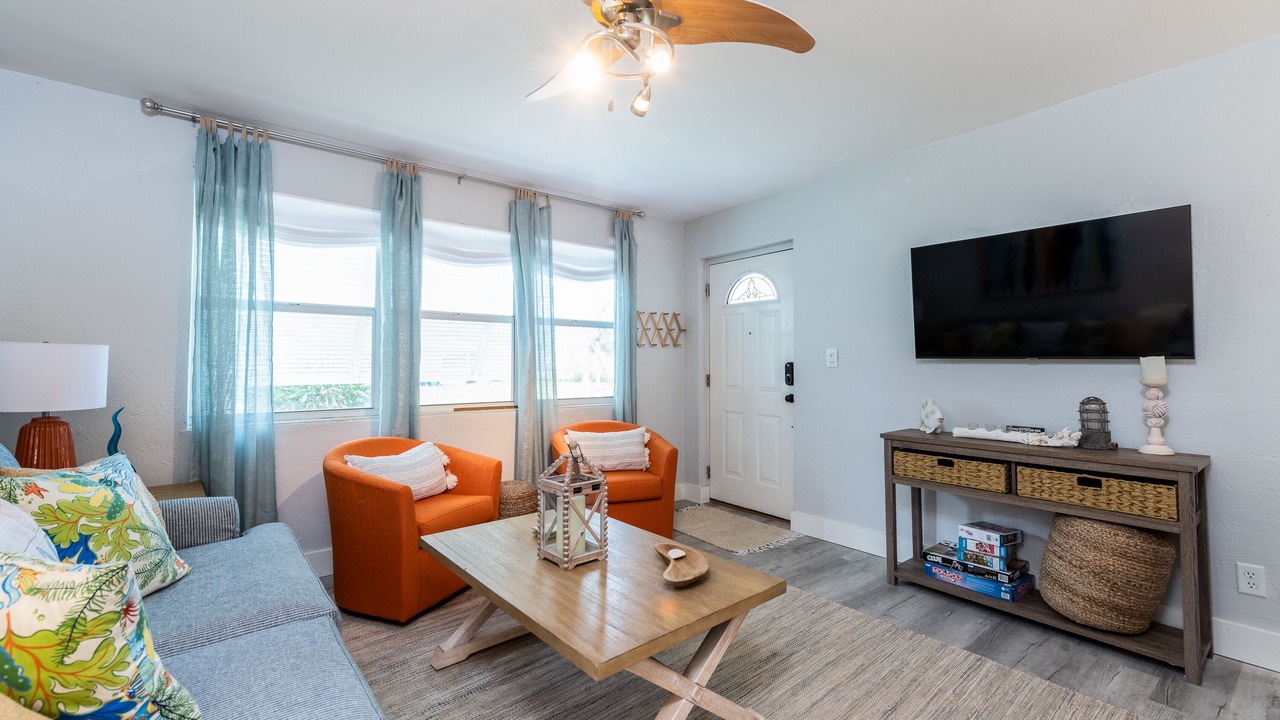 Photo of Livingroom in Ocean Breeze Estates