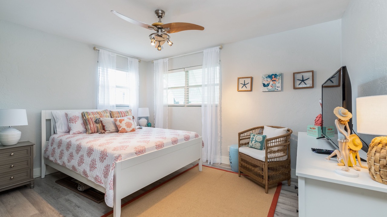 Photo of Bedroom in Ocean Breeze Estates