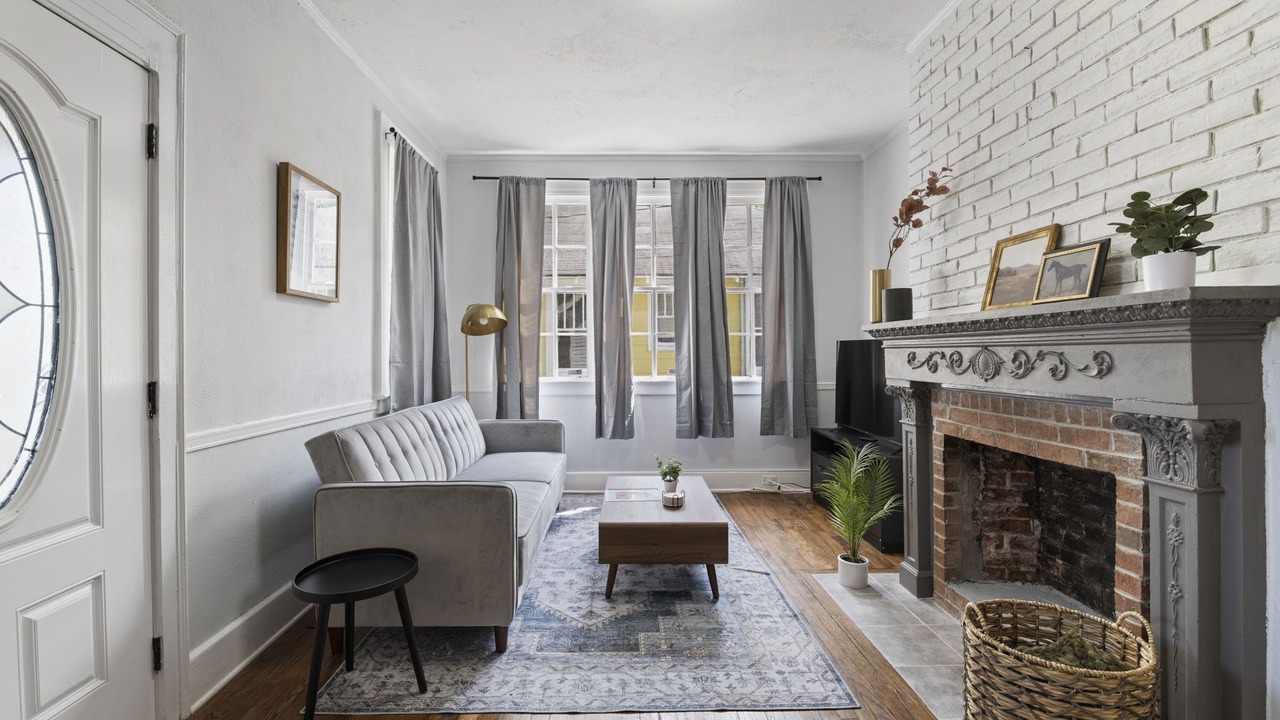 Photo of Livingroom in Montgomery