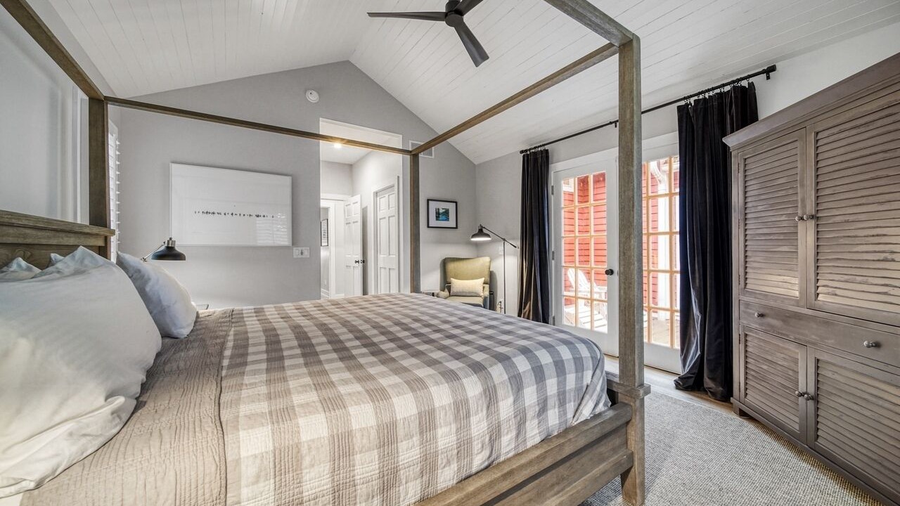 Photo of Bedroom in Douglas