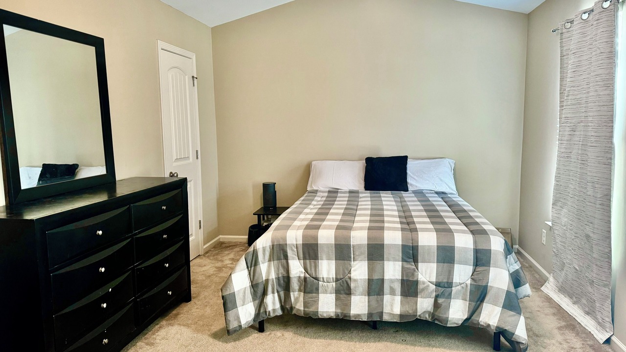 Photo of Bedroom in Grovetown
