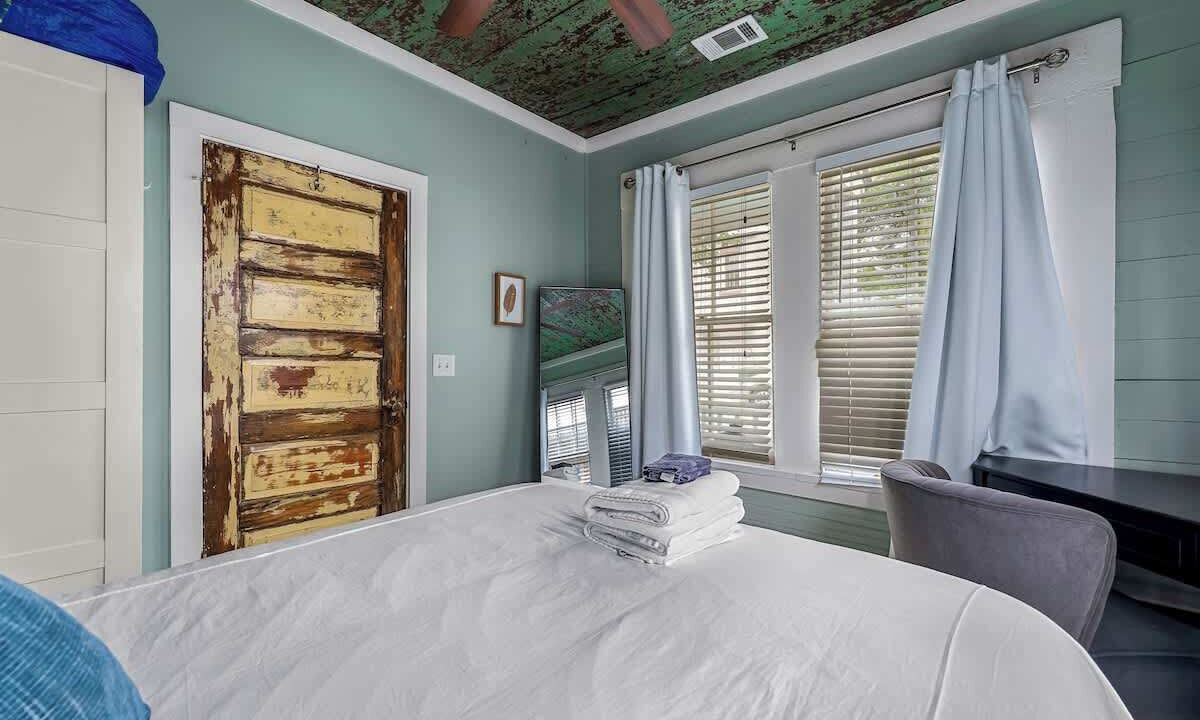 Photo of Bedroom in Historic Downtown Savannah