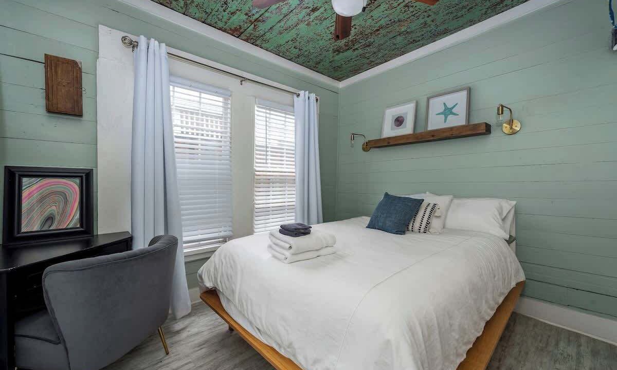 Photo of Bedroom in Historic Downtown Savannah