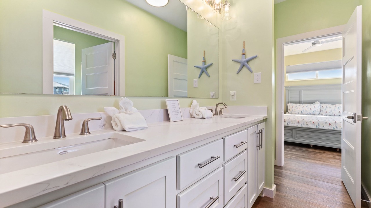 Photo of Bathroom in Dauphin Island