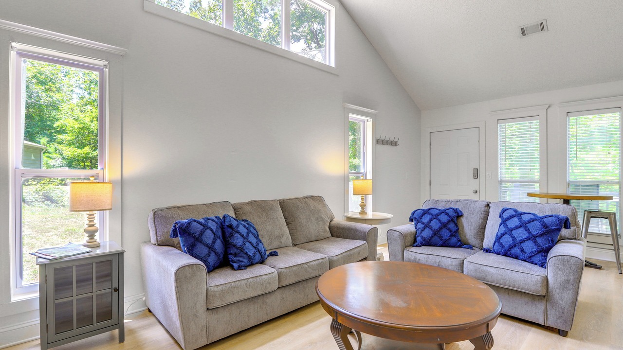 Photo of Livingroom in Wedowee