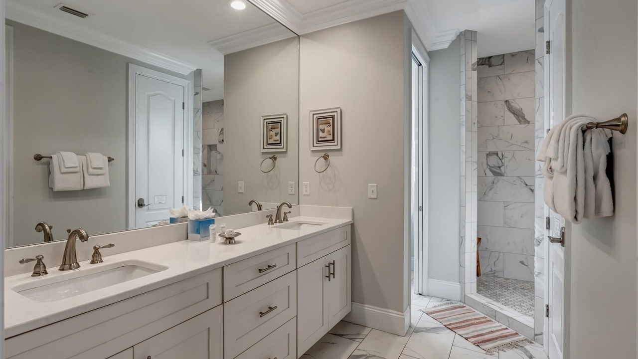 Photo of Bathroom in Villa Lago