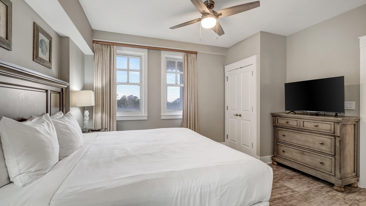 Photo of Bedroom in Baytowne Wharf