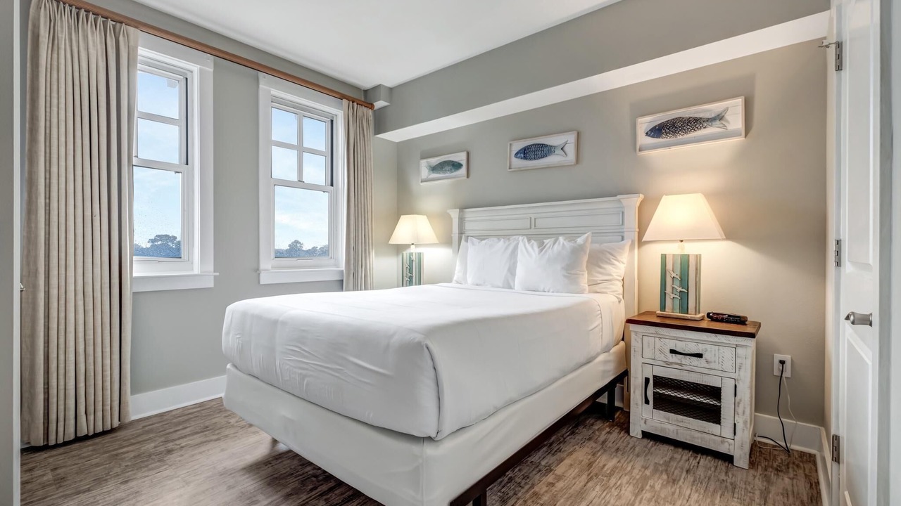 Photo of Bedroom in Baytowne Wharf