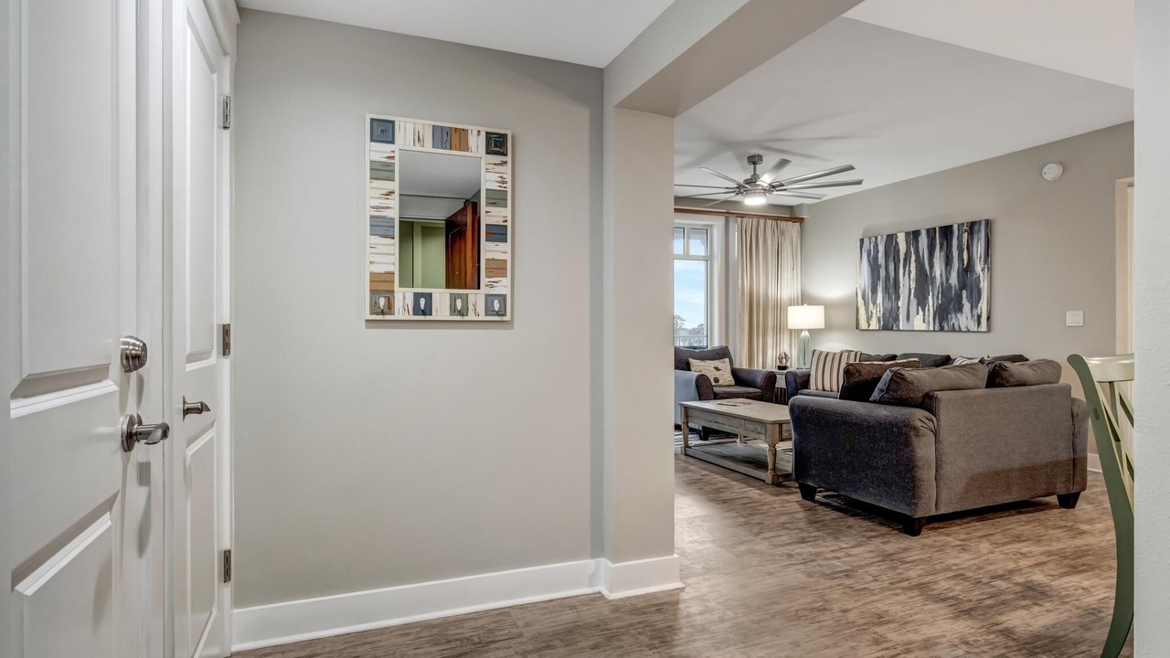 Photo of Livingroom in Baytowne Wharf