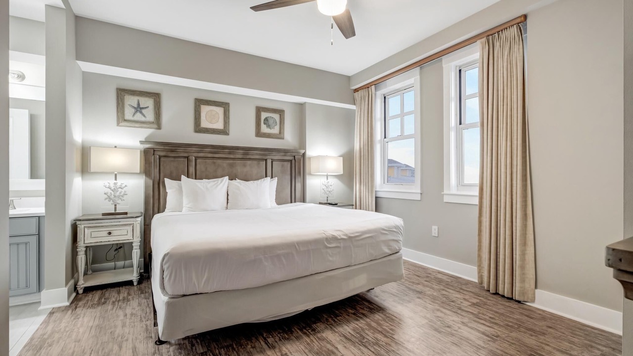 Photo of Bedroom in Baytowne Wharf