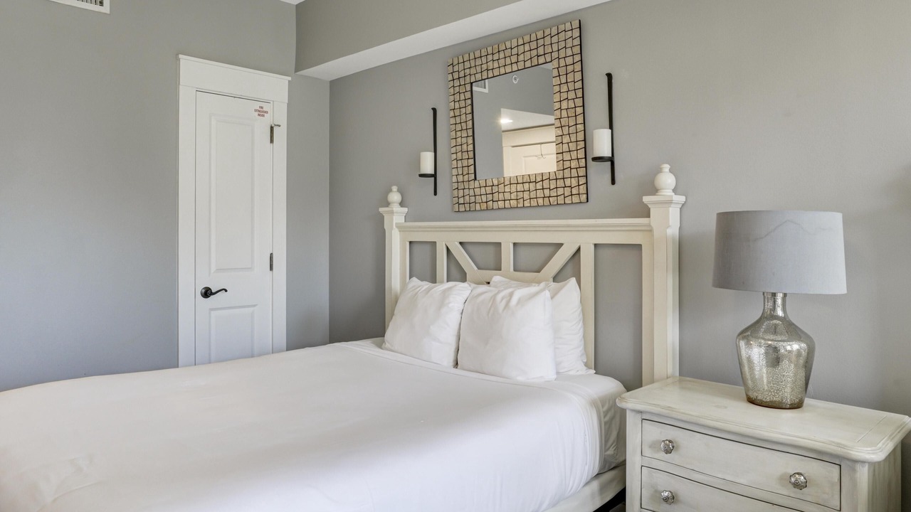 Photo of Bedroom in Baytowne Wharf