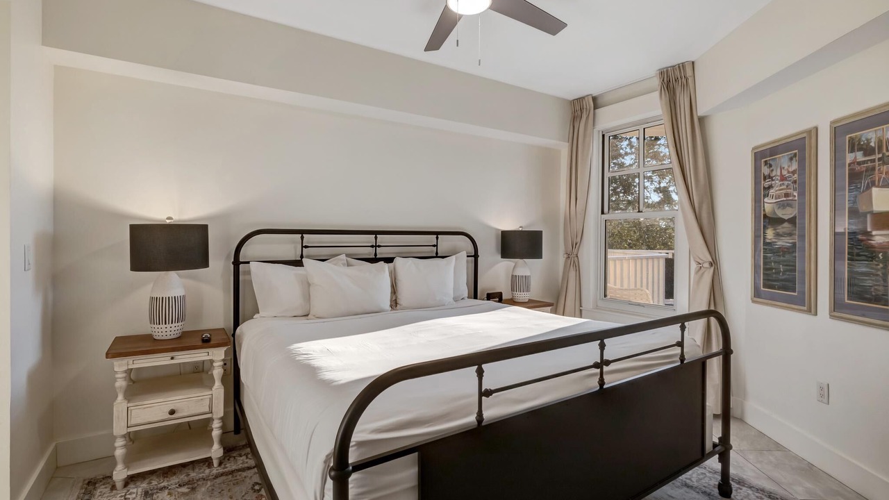 Photo of Bedroom in Baytowne Wharf