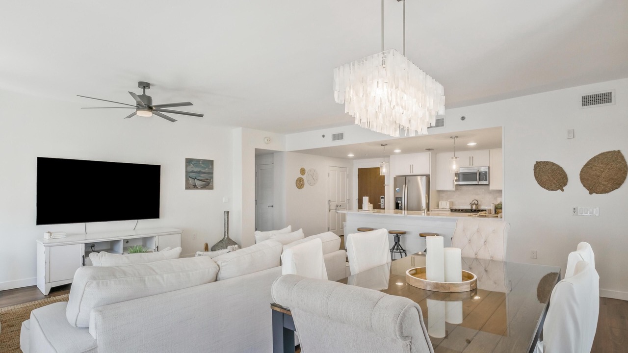 Photo of Livingroom in Baytowne Wharf