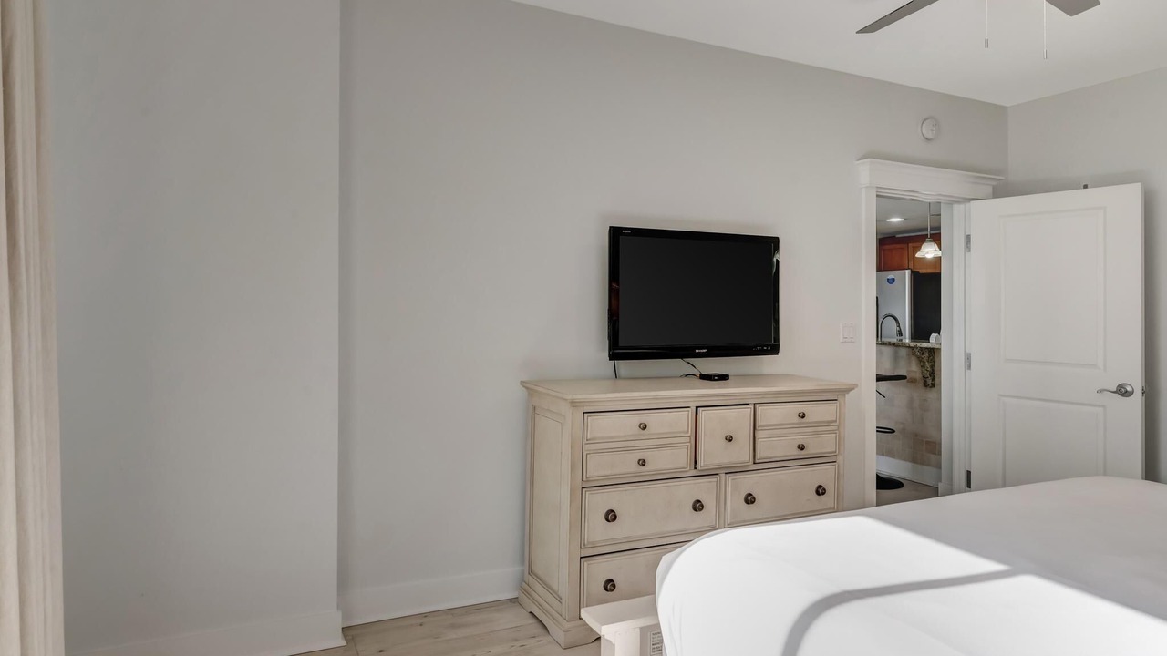 Photo of Bedroom in Baytowne Wharf
