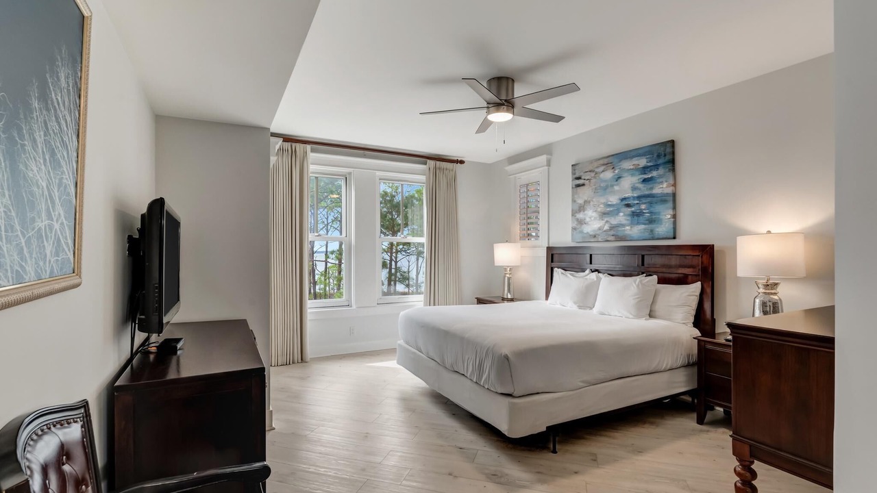 Photo of Bedroom in Baytowne Wharf