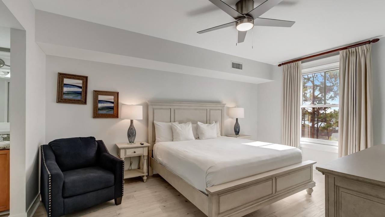 Photo of Bedroom in Baytowne Wharf