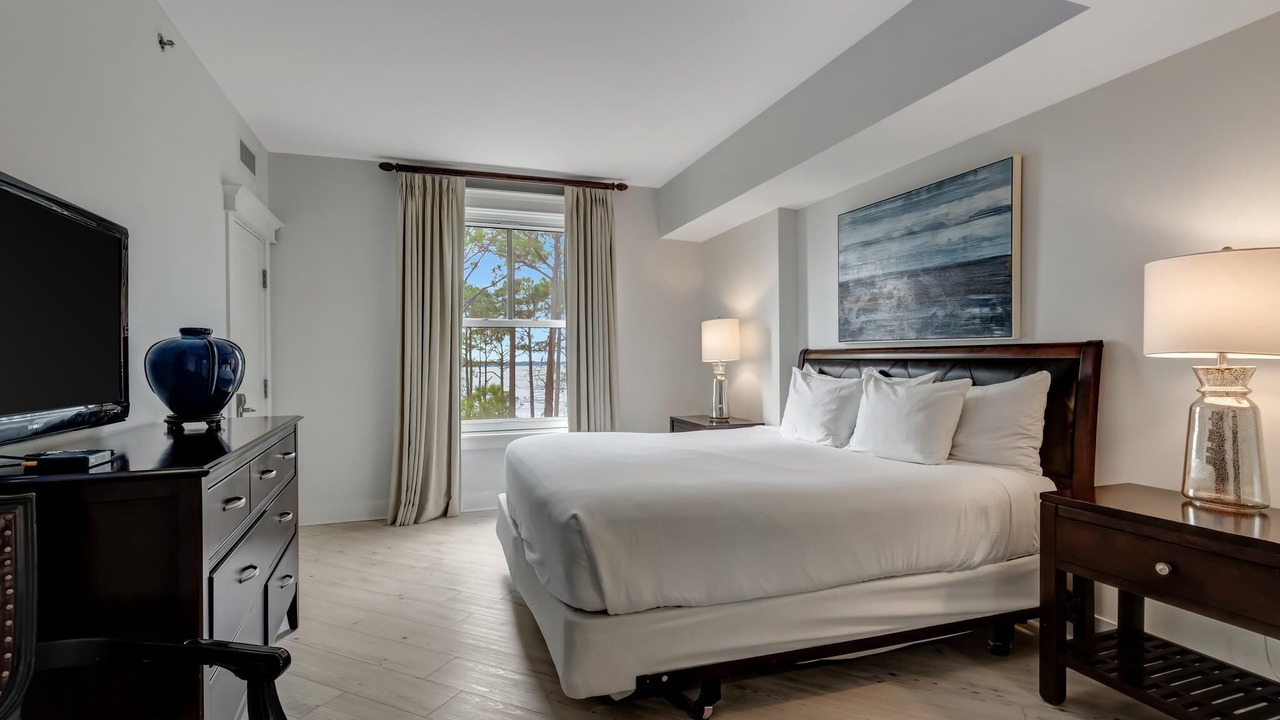 Photo of Bedroom in Baytowne Wharf