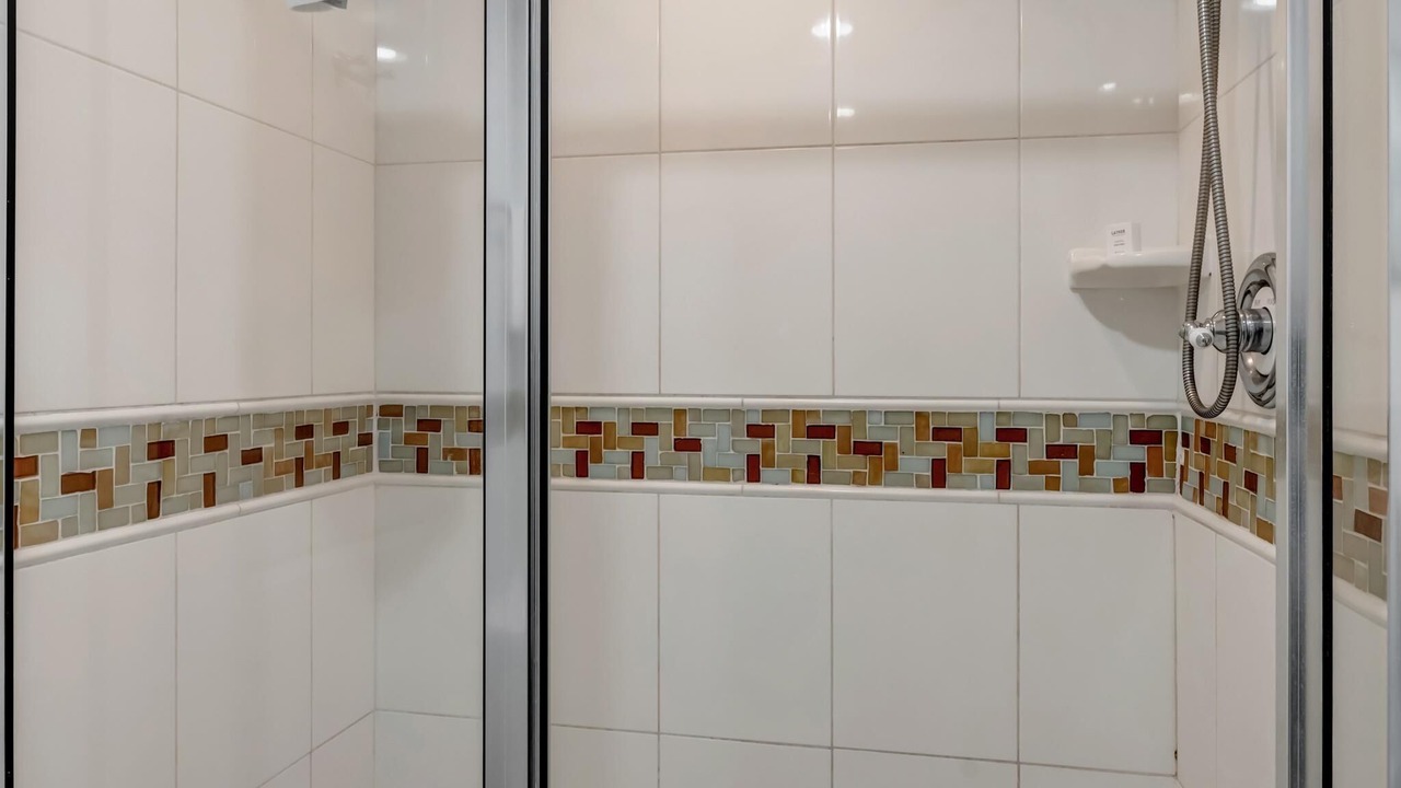 Photo of Bathroom in Baytowne Wharf