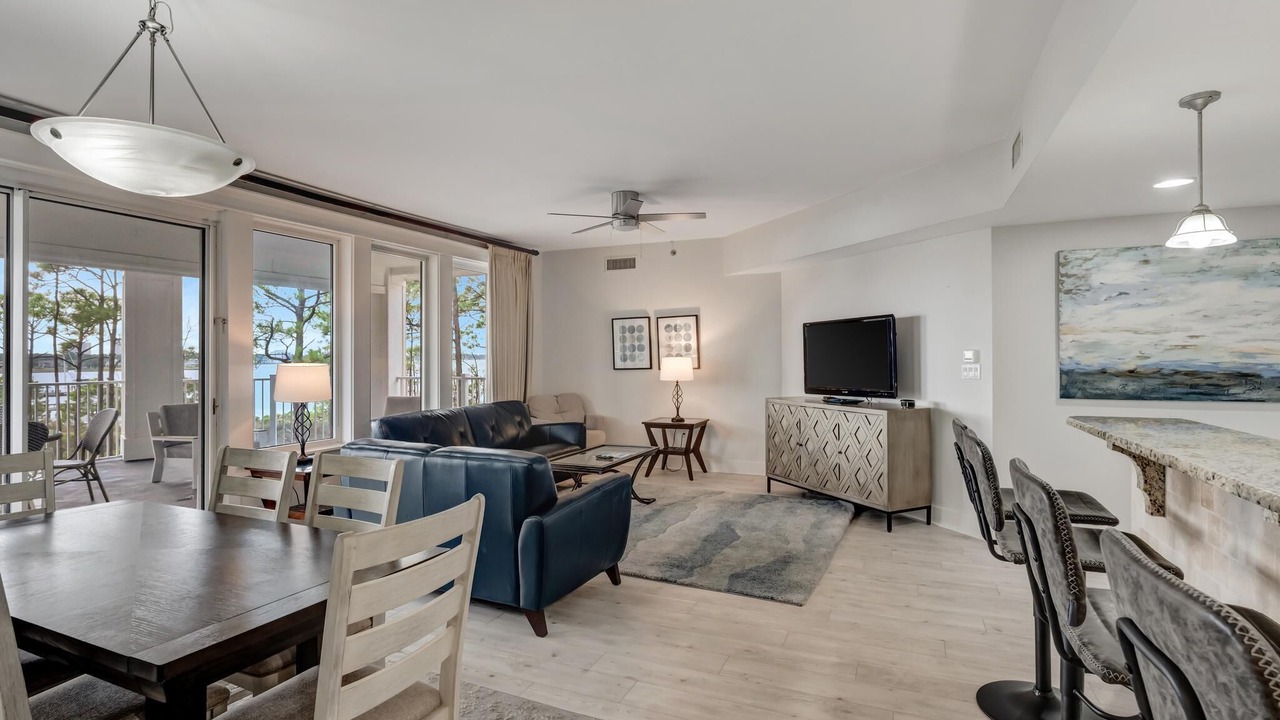 Photo of Livingroom in Baytowne Wharf