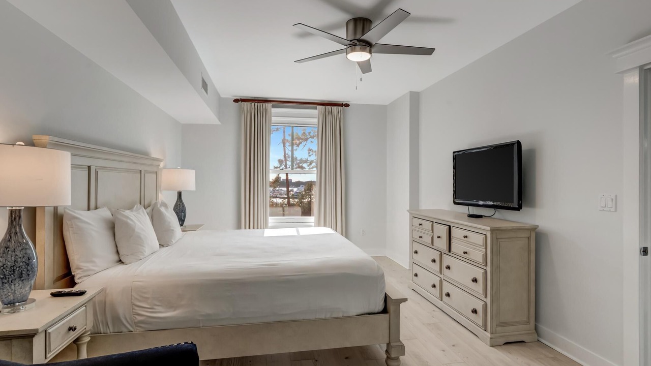 Photo of Bedroom in Baytowne Wharf