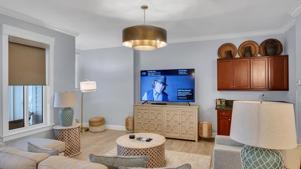 Photo of Livingroom in Baytowne Wharf