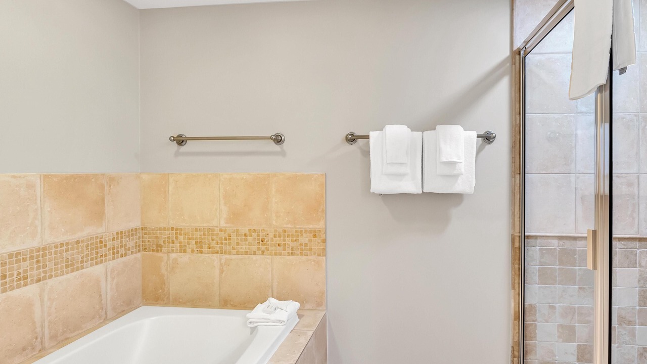 Photo of Bathroom in Baytowne Wharf
