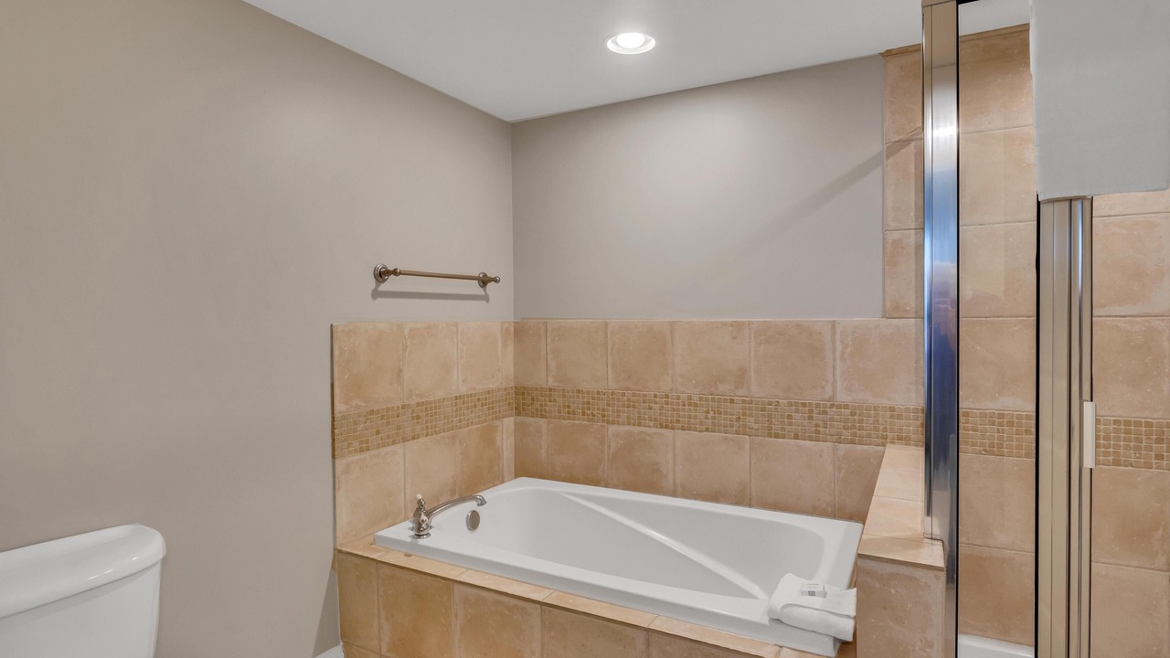 Photo of Bathroom in Baytowne Wharf