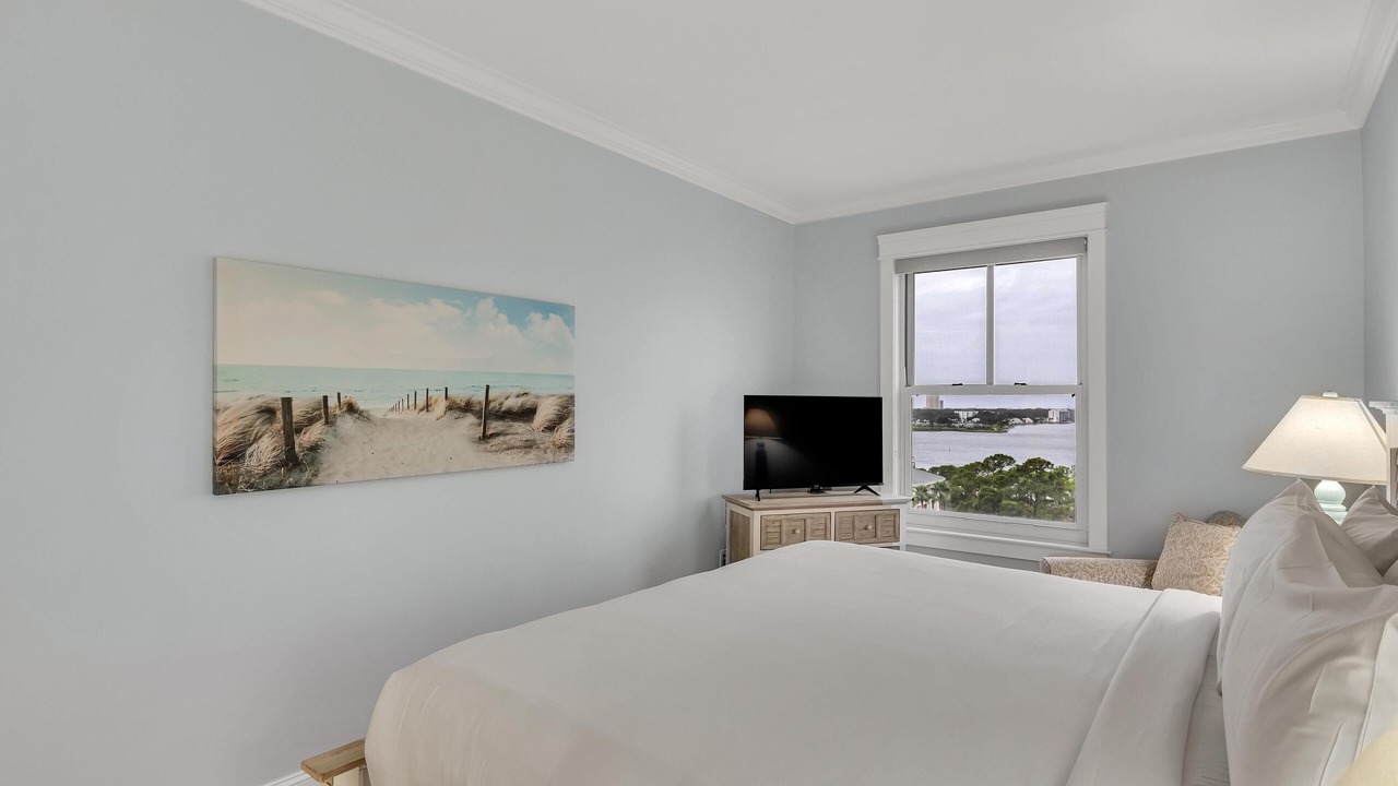 Photo of Bedroom in Baytowne Wharf
