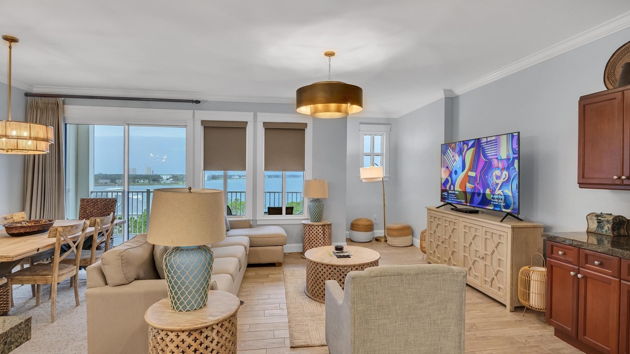 Photo of Livingroom in Baytowne Wharf